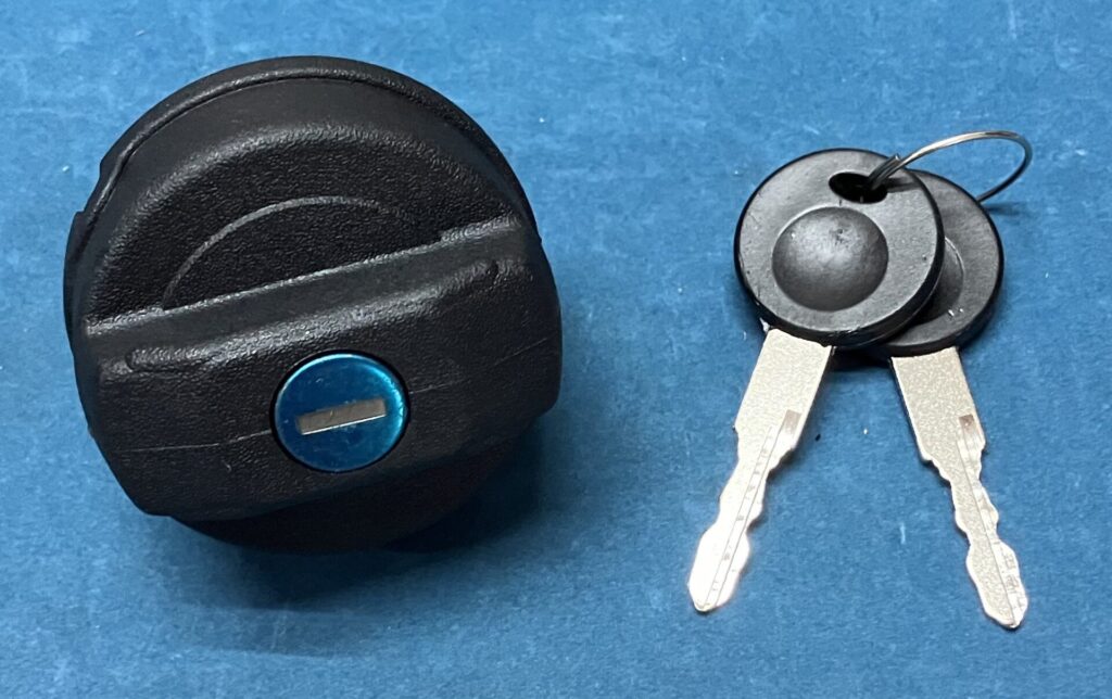 240,740,940用フューエルタンクキャップ FTC2606